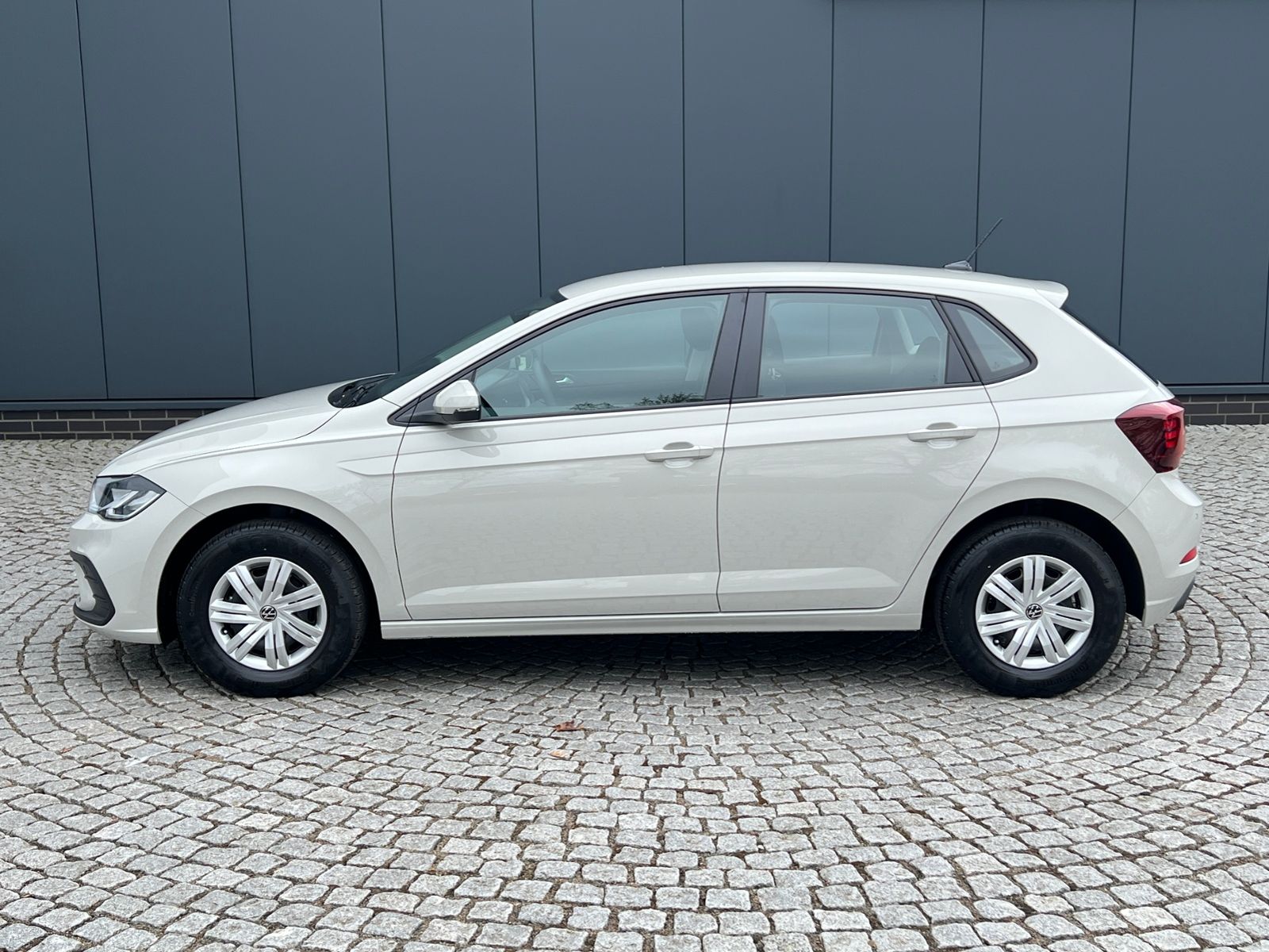 Fahrzeugabbildung Volkswagen Polo 1.0 MPI *LED, Klima, Sitzhzg., AppConnect,