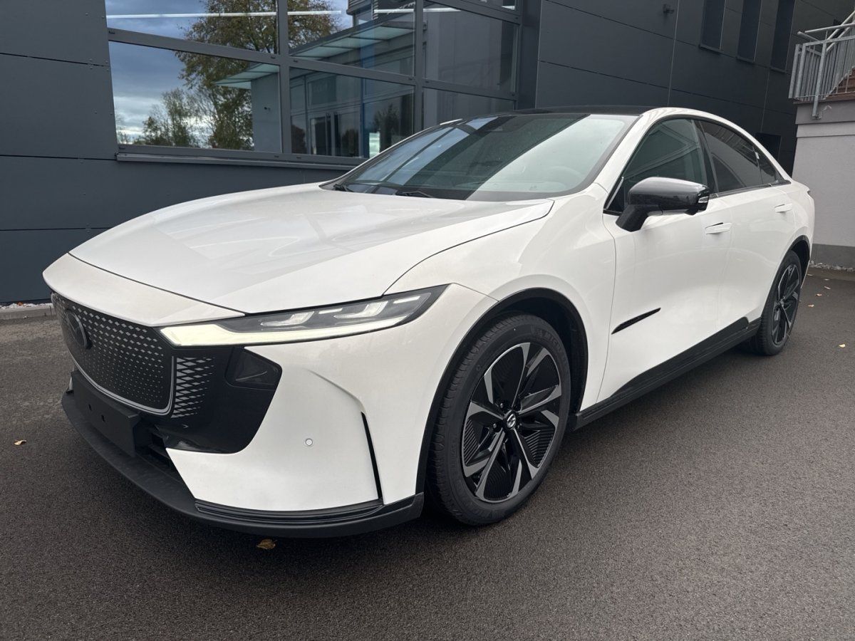 Mazda 6e Homura Plus 78 kWh 2027 **SOFORT**