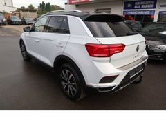 Fahrzeugabbildung Volkswagen T-Roc 4Motion 1hd Navi Tempo Panoo Scheckheftge