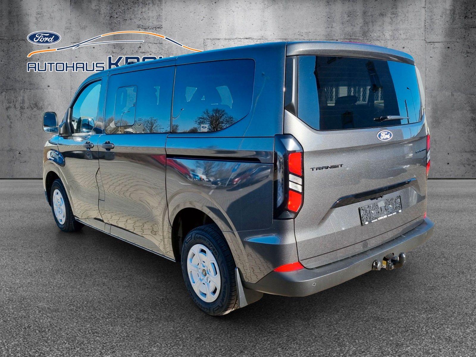 Fahrzeugabbildung Ford Transit Custom Kombi 320 L1 FWD Trend