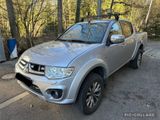 Mitsubishi L200 Plus Doppelkabine 4WD TÜV Klima Euro5 AHK - Mitsubishi L200 mit Diesel-Antrieb: 2.5