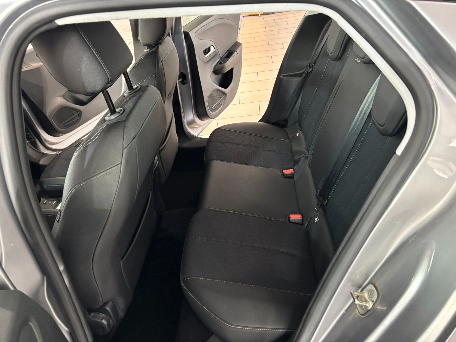Fahrzeugabbildung Opel Corsa-e F ELEGANCE 3-PHASIG NAVI/LED/KAMERA/DAB+
