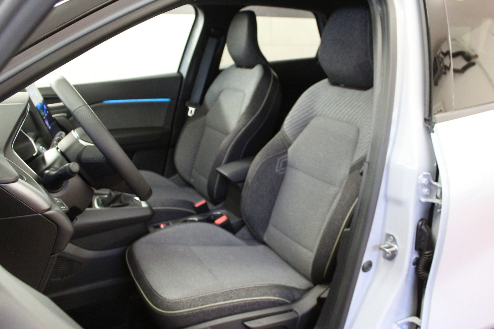 Fahrzeugabbildung Renault Captur Mild Hybrid 140 Techno*Winterpaket*