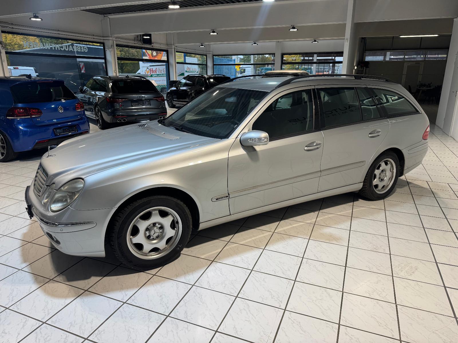 Mercedes-Benz E200 2004 — photo 9
