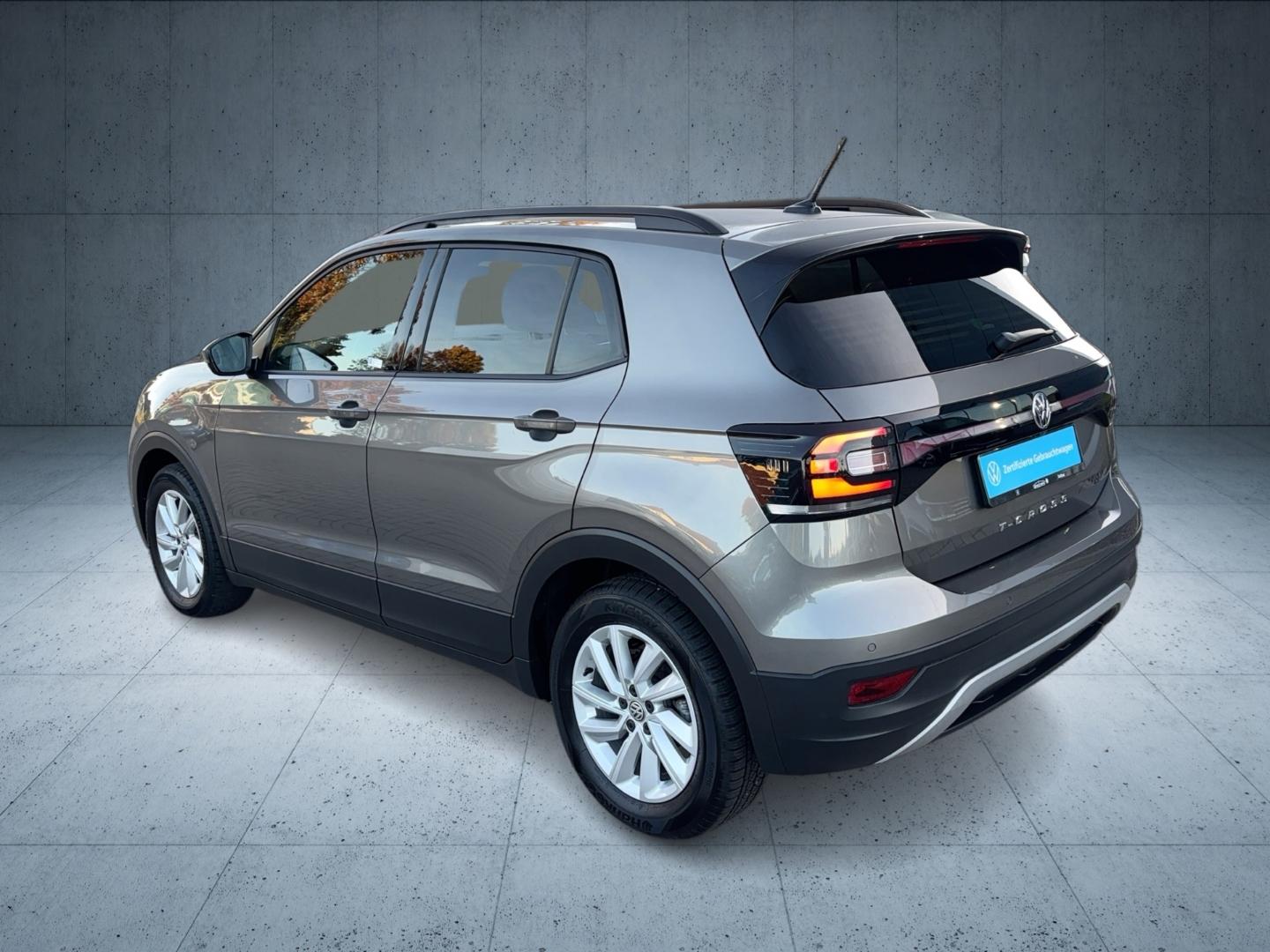 Volkswagen T-Cross Life 1.0 TSI DSG ACC KAMERA NAVI PDC