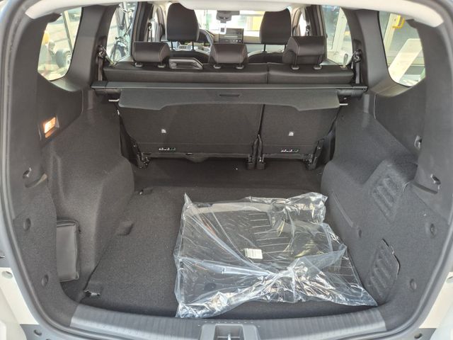 Dacia Jogger Extreme Hybrid 155 Winter, Navi, Driving