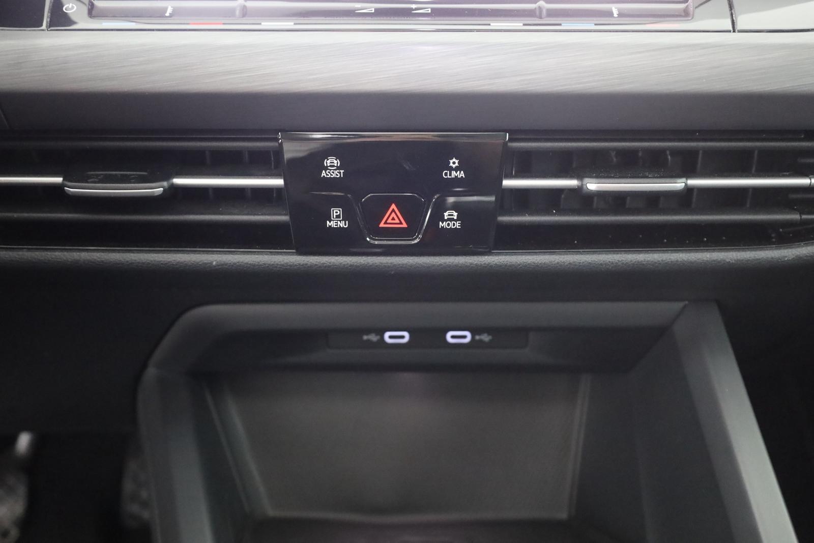 Volkswagen Golf VIII 1.5 TSI Style LED Navi ACC Panorama, миниатюра 12