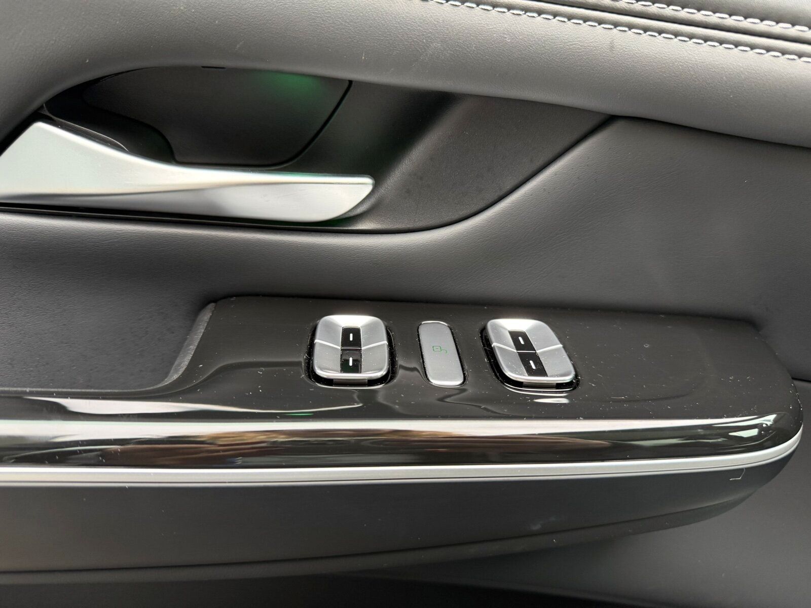 XPENG G9