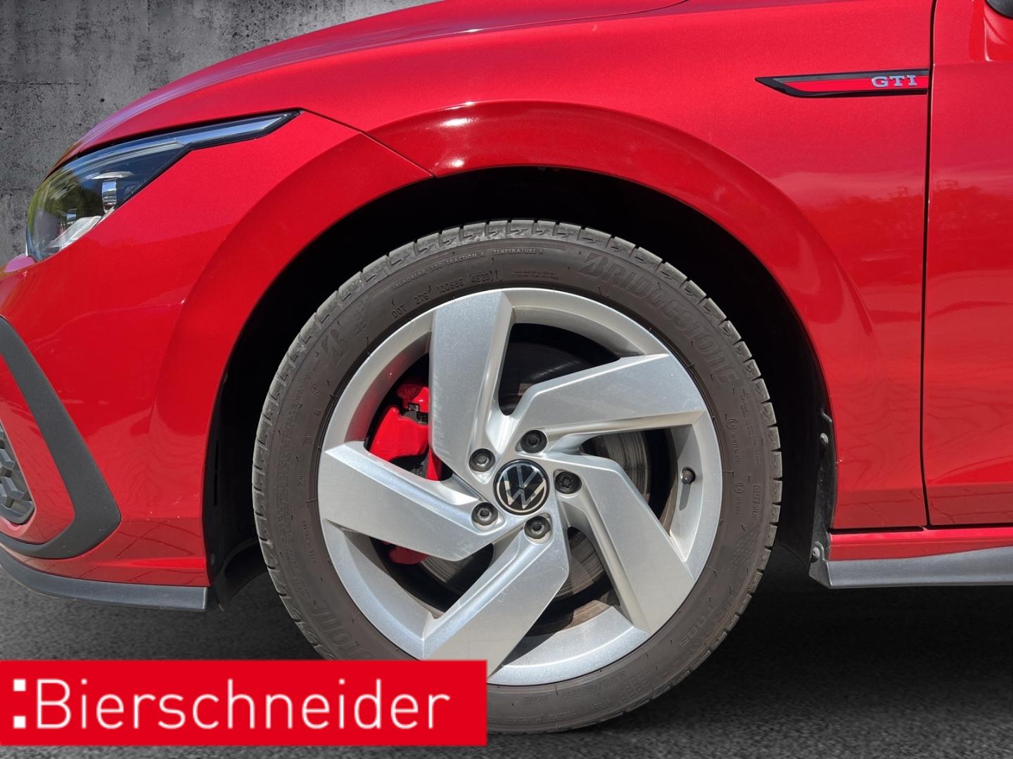 Volkswagen Golf GTI 8 2.0 TSI KAMERA 17 ACC SHZ APP-CONNECT