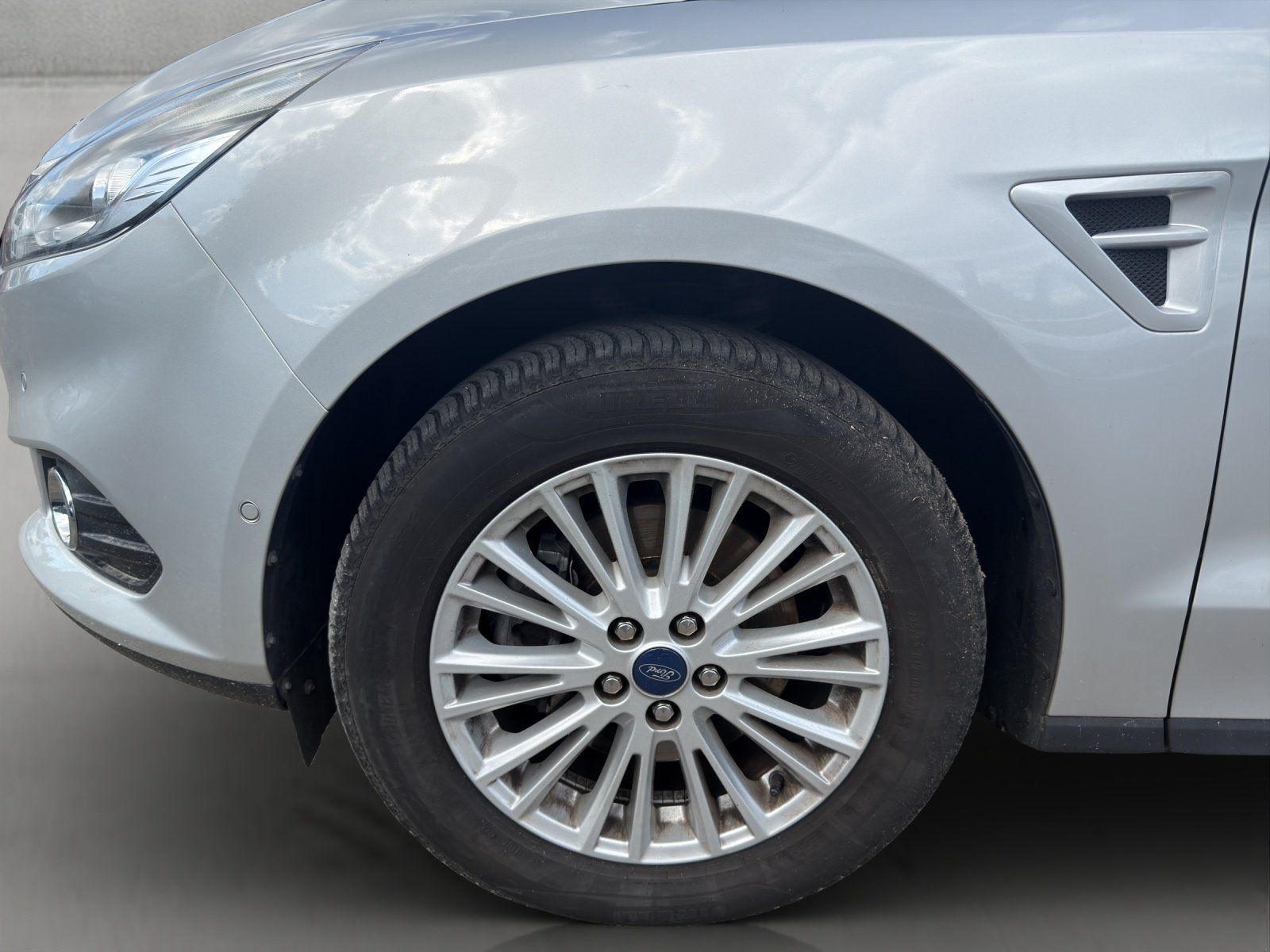 Fahrzeugabbildung Ford S-Max 1.5 Business KAMERA/TEMPOMAT/NAVI/SHZ/