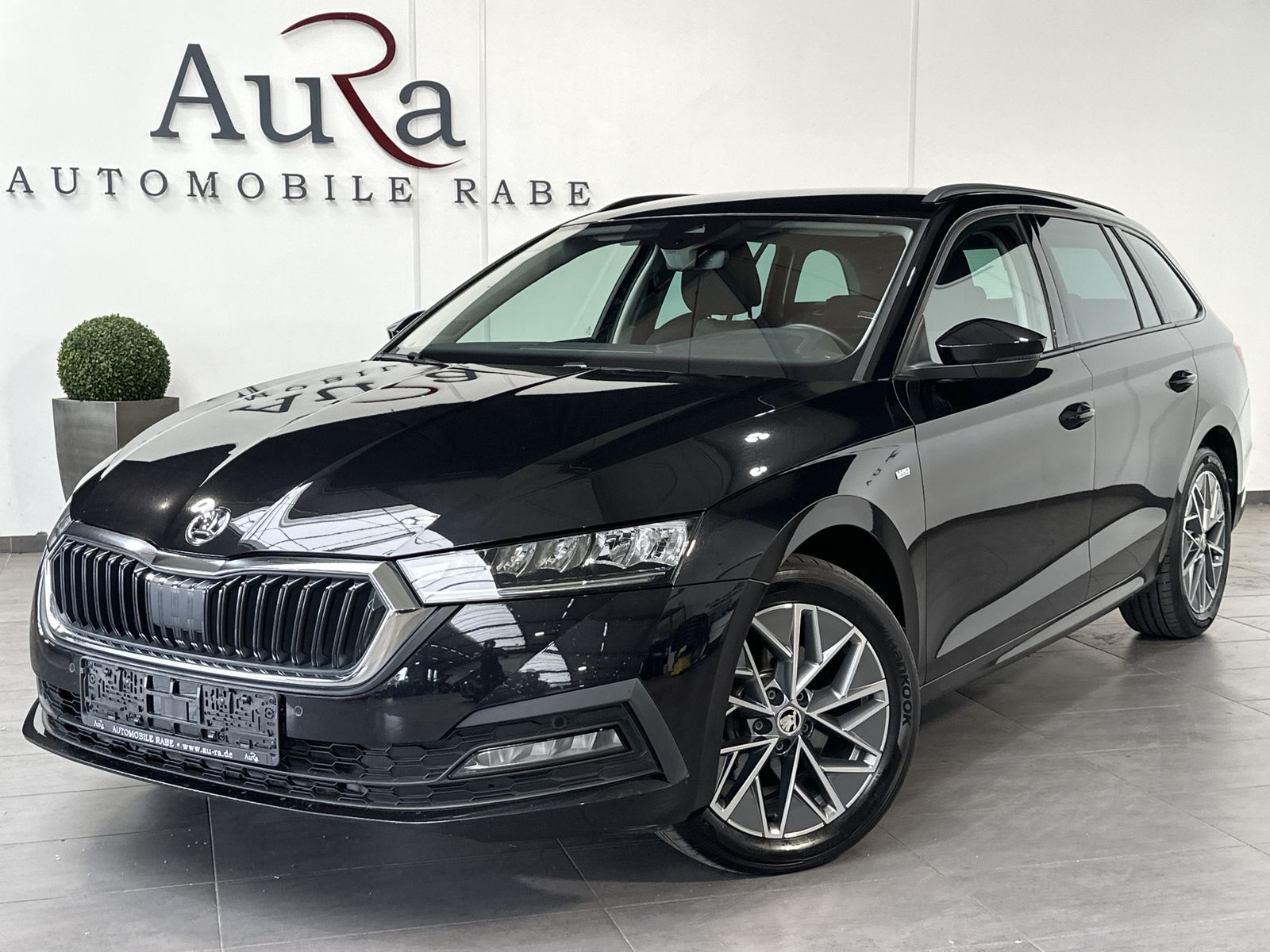 Fahrzeugabbildung SKODA Octavia Combi 4x4 Ambition NAV+LED+AHK+KESSY+ACC