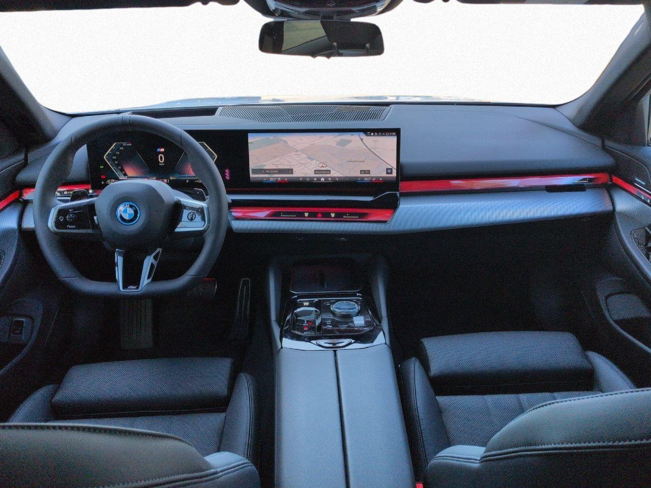 BMW 530e xDrive M-Sport H&K AHK AB Assis