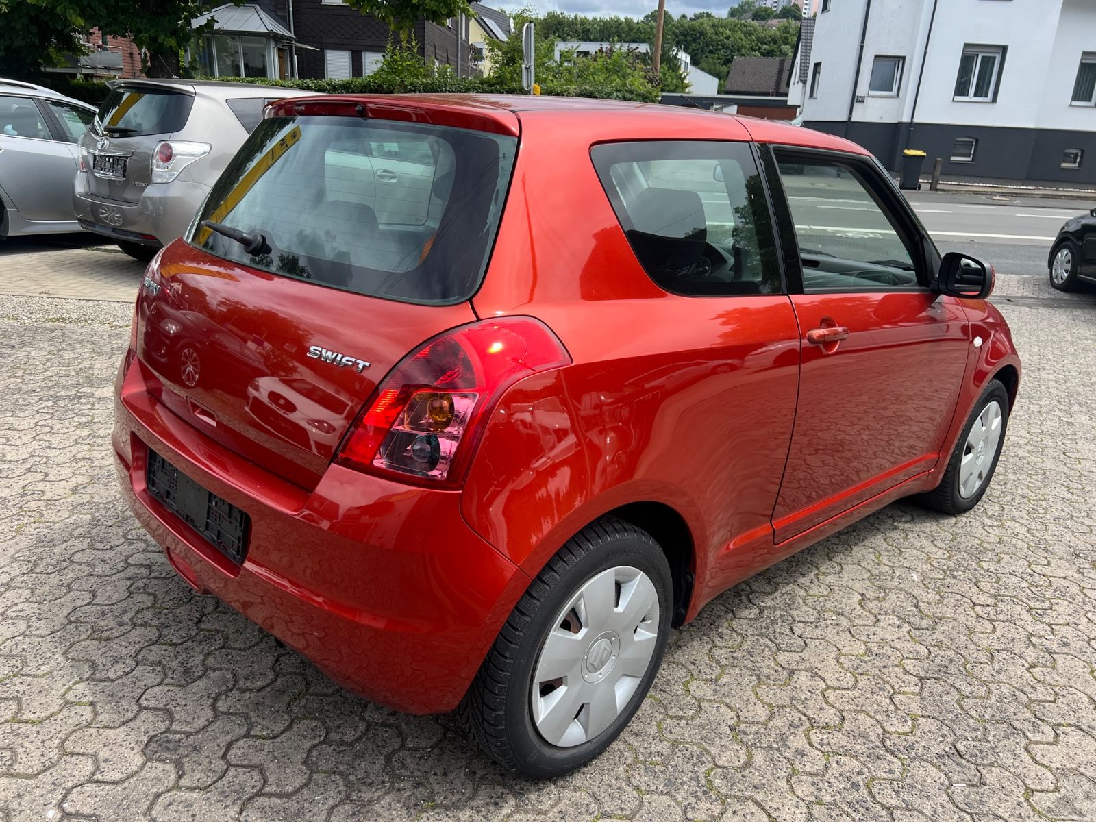 Fahrzeugabbildung Suzuki Swift Lim. * 5.GANG GERÄUSCHE*