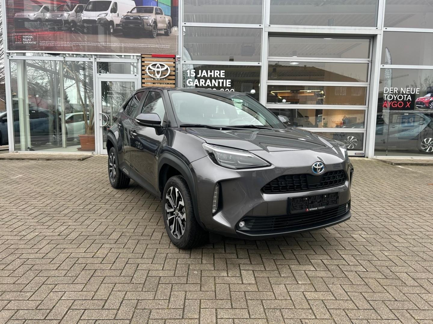 Toyota Yaris Cross 1,5l Hybrid Teamplayer ACC NAVI LED 