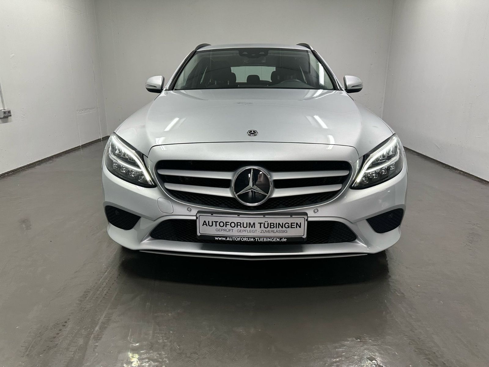 Fahrzeugabbildung Mercedes-Benz C 200 d T*DISTRO*AHK*SPURH*TOTWINK*SH*CARPL