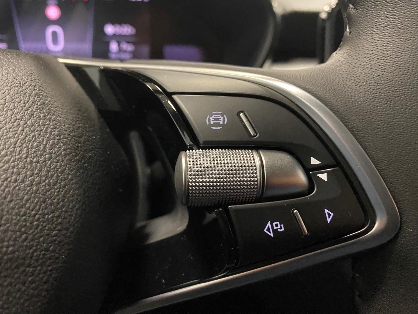 Fahrzeugabbildung SKODA Fabia 1.0 TSI+Garantie 2031+RüKAMERA+ALU+PDC+