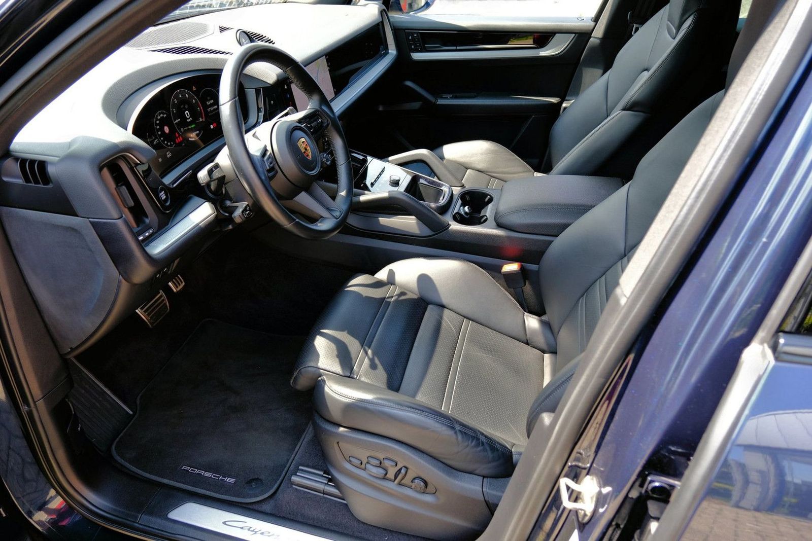 Porsche Cayenne 3.0 E-Hybrid orig. NL|1e eig.|Pano|Lucht imagem 2