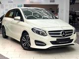 Mercedes-Benz B 180 Urban Automatik Navi RueFaKa Teilleder AHK - Mercedes-Benz B 180 in Frankfurt (Main)