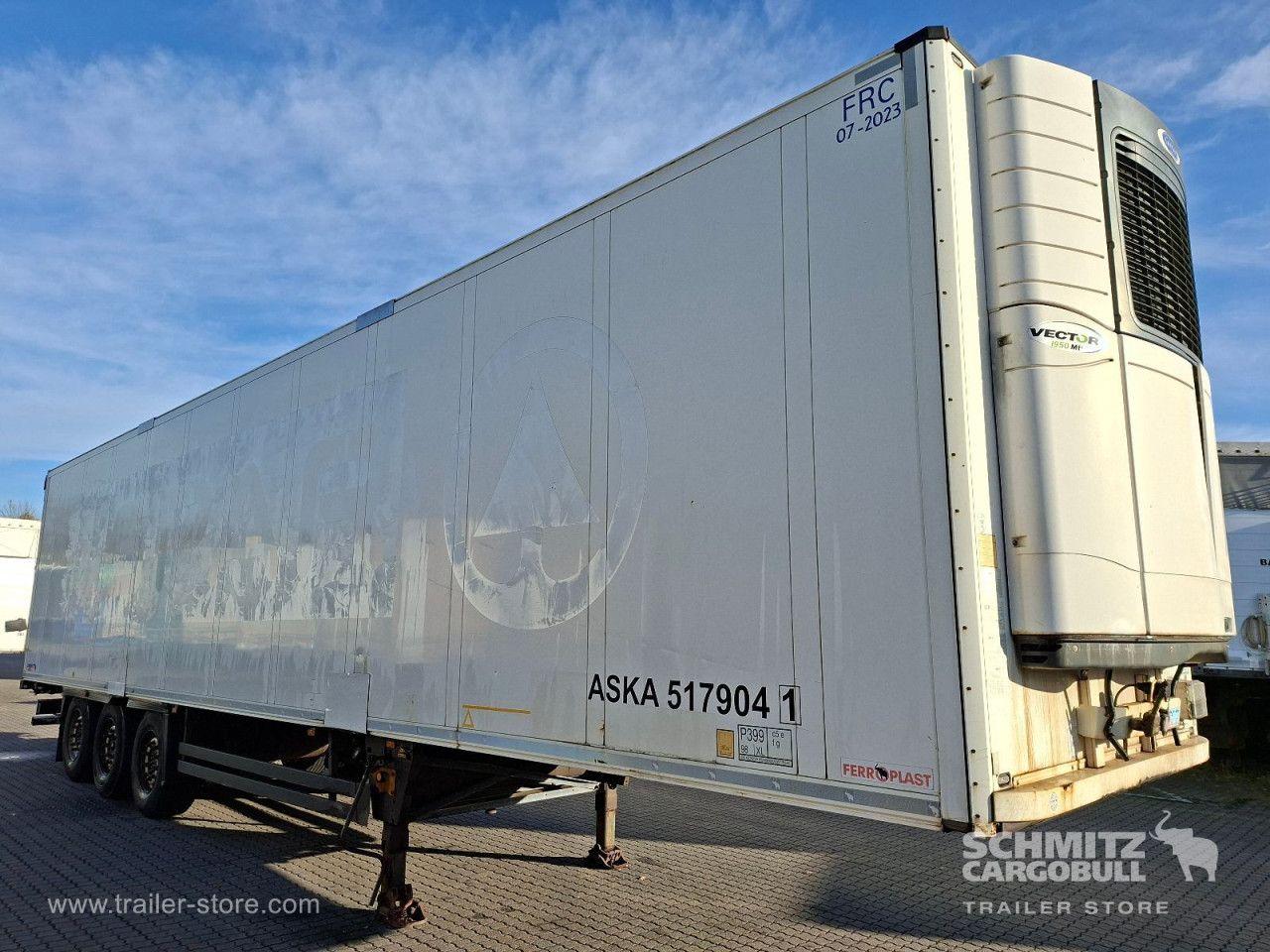 Schmitz Cargobull Tiefkühler Multitemp Doppelstock Trennwand