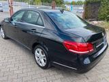 Mercedes-Benz E 200 E Limousine E 200 CGI BlueEfficiency - Mercedes-Benz E 200: Blueefficiency