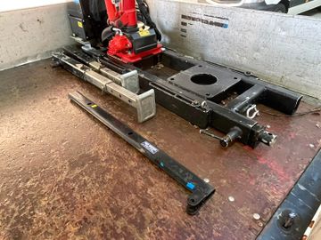 Fahrzeugabbildung Iveco Daily 35S15 Pritsche mit Kran