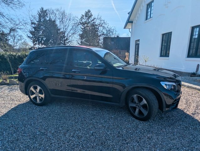 MERCEDES-BENZ GLC 350 d 4MATIC AMG Line Autom. AMG Line