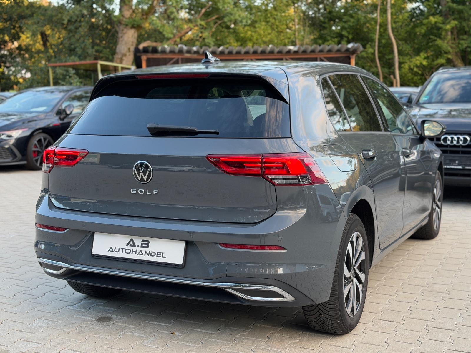 Volkswagen Golf VIII Lim. Active/LED/NAVI/Alu/Top Zustand., миниатюра 7
