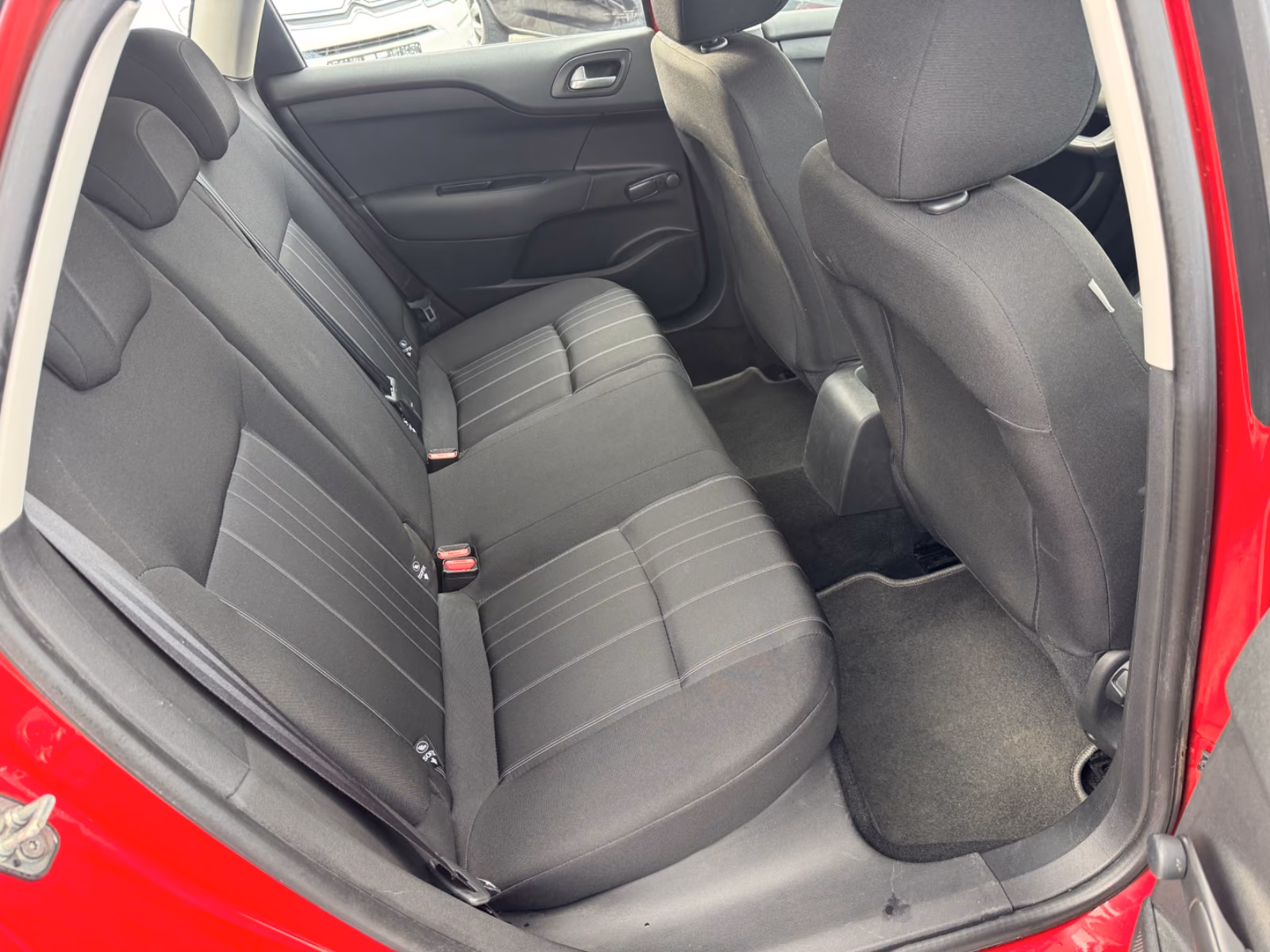 Citroën C4 Lim. Live 1,2 Ltr. - 81 kW / Klima / 1 Hand