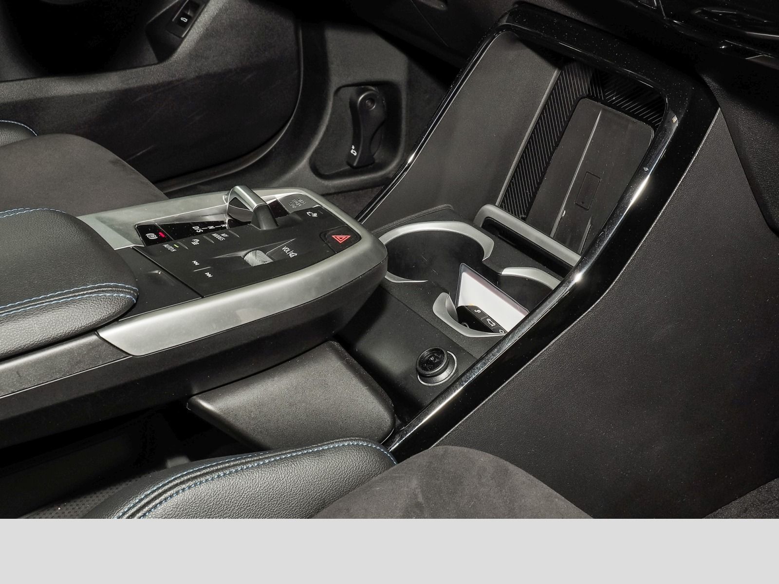 BMW X1 sDrive18d Automatic    M-SPORT - PANORAMA foto 8