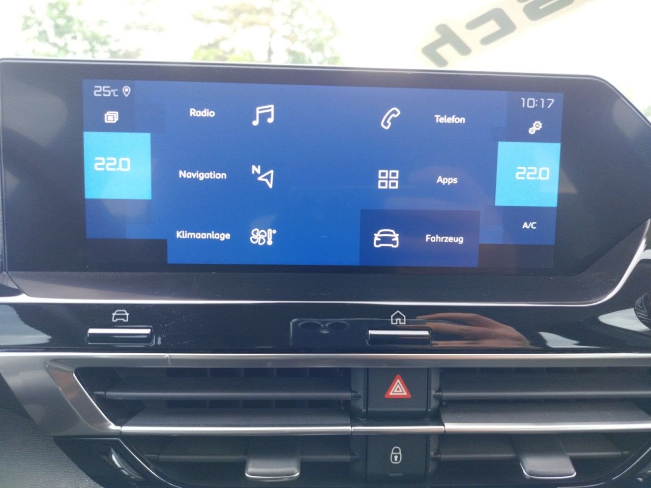 Fahrzeugabbildung Citroën ë-C4 Lim. Feel Pack 136 PS