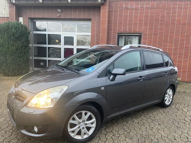 Toyota Corolla Verso 2.2 D-4D 7-Sitzer