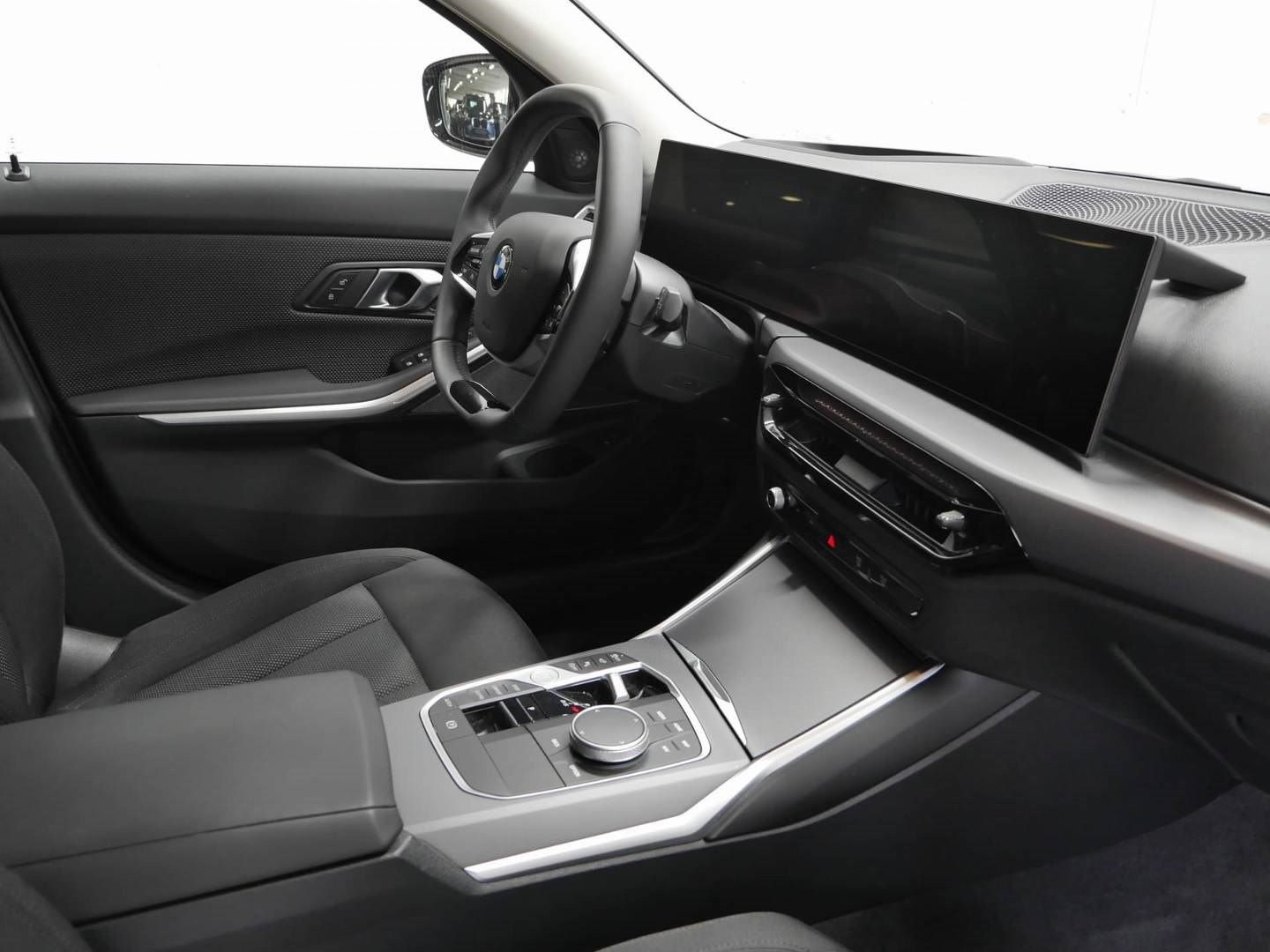 Fahrzeugabbildung BMW 330i xDrive |Komfortzugang |AHK |Harman Kardon