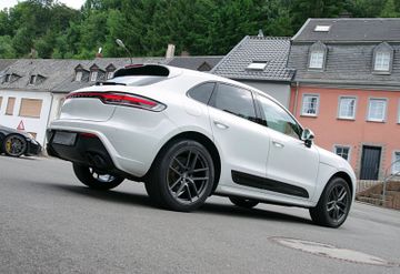 Porsche Macan T*Pano,ACC,Apple,BOSE,Carbon,SWA,Tempolim.