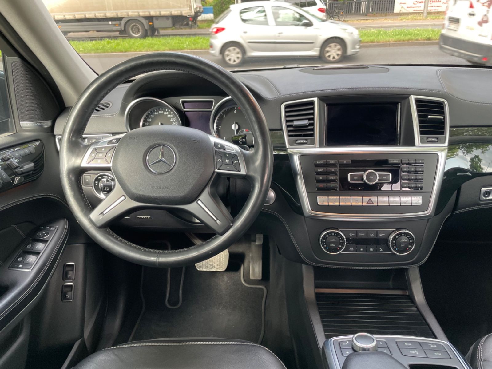 Fahrzeugabbildung Mercedes-Benz GL 350 BlueTec 4Matic*HarmanKardon*Bi-Xenon*