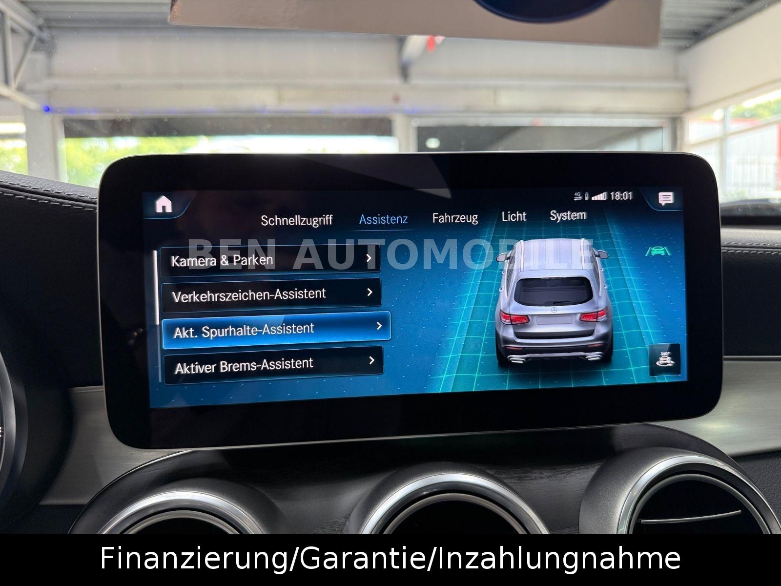 Mercedes-Benz GLC 300d 4Matic PANO+LED+RFK+AHK