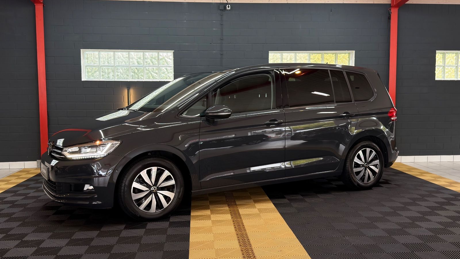 VW Touran Touran Comfortline AHK|Dynaudio|7-Sitzer|Kamera Vorschau 3