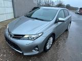 Toyota Auris 2.0 D-4D - Toyota Auris mit Diesel-Antrieb: 2.0