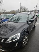 Volvo XC60 D4 AWD Momentum Geartronic Momentum - Volvo XC60 in Duisburg