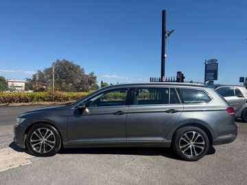 Volkswagen Passat - 12