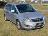 Opel Zafira 2.2 XENON/PDC/2.HAND/STEUERKETTE NEU - gebrauchte Opel Zafira aus dem Jahr 2011