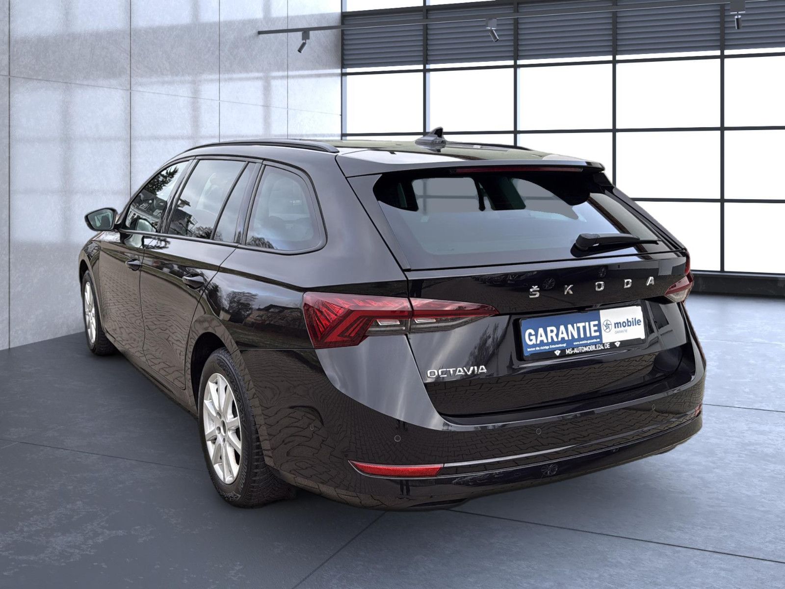 Fahrzeugabbildung SKODA Octavia Combi Style/ AHK / unfallfrei