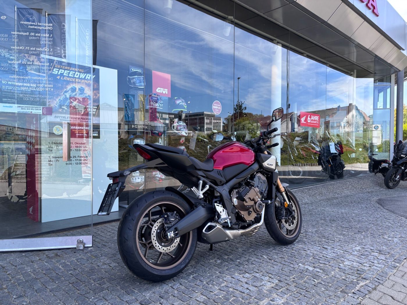 Fahrzeugabbildung Honda CB 650 R E-Clutch 6 Jahre Garantie