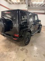 Mercedes-Benz G 63 AMG A22/CARBON/NGHT1+2/PK1/PW1/STOCK - mit Benzin-Antrieb: Massagesitze
