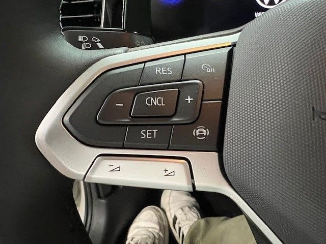 Fahrzeugabbildung Volkswagen Polo Life 1.0 TSI Digitales Cockpit LED DAB SHZ
