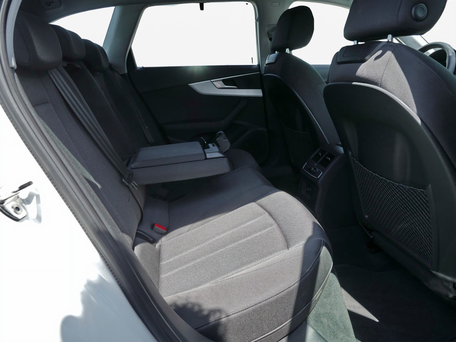 Audi A4 - Bild 16