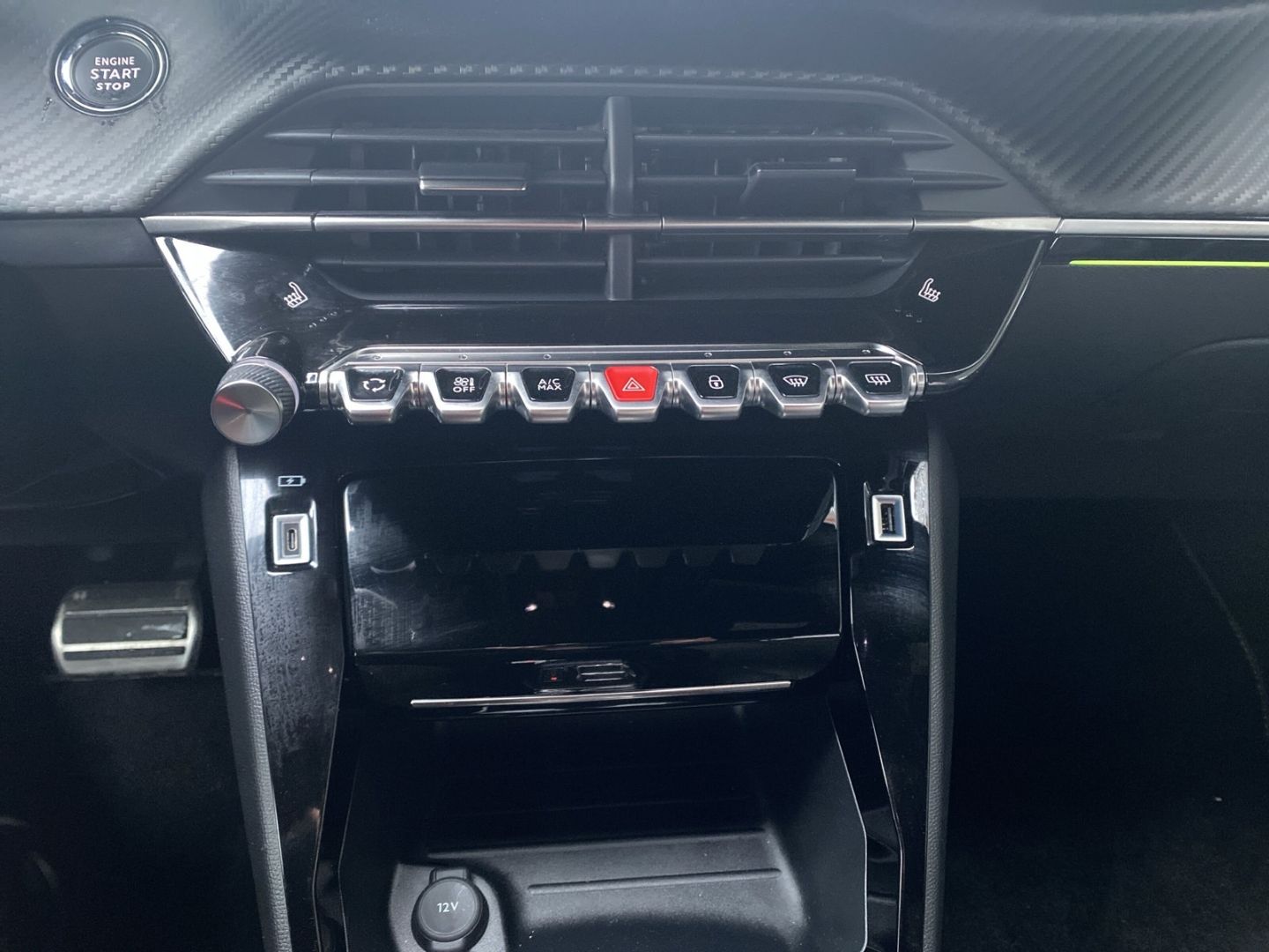 Fahrzeugabbildung Peugeot 2008 e- GT Elektromotor 136 *Sitzheizung*ACC*Kam