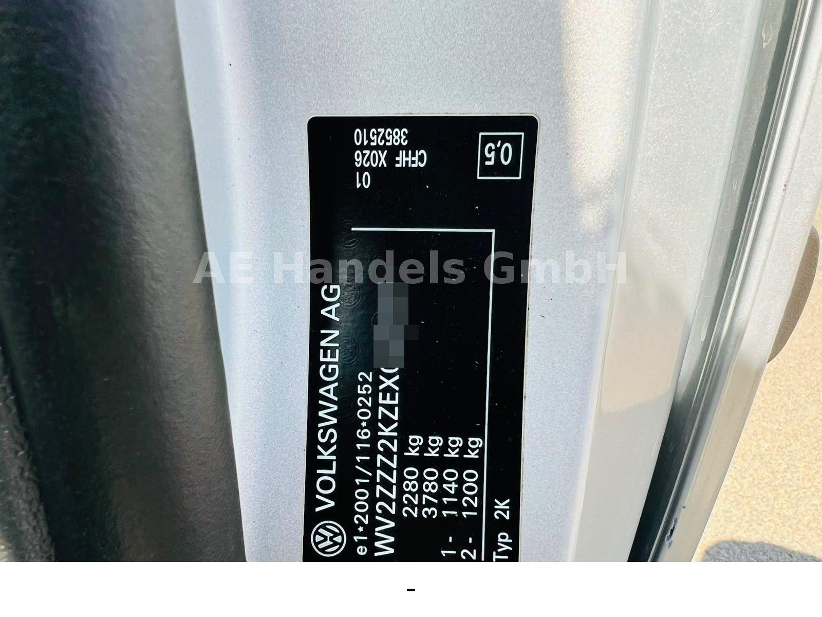 Volkswagen Caddy 2013 — photo 17