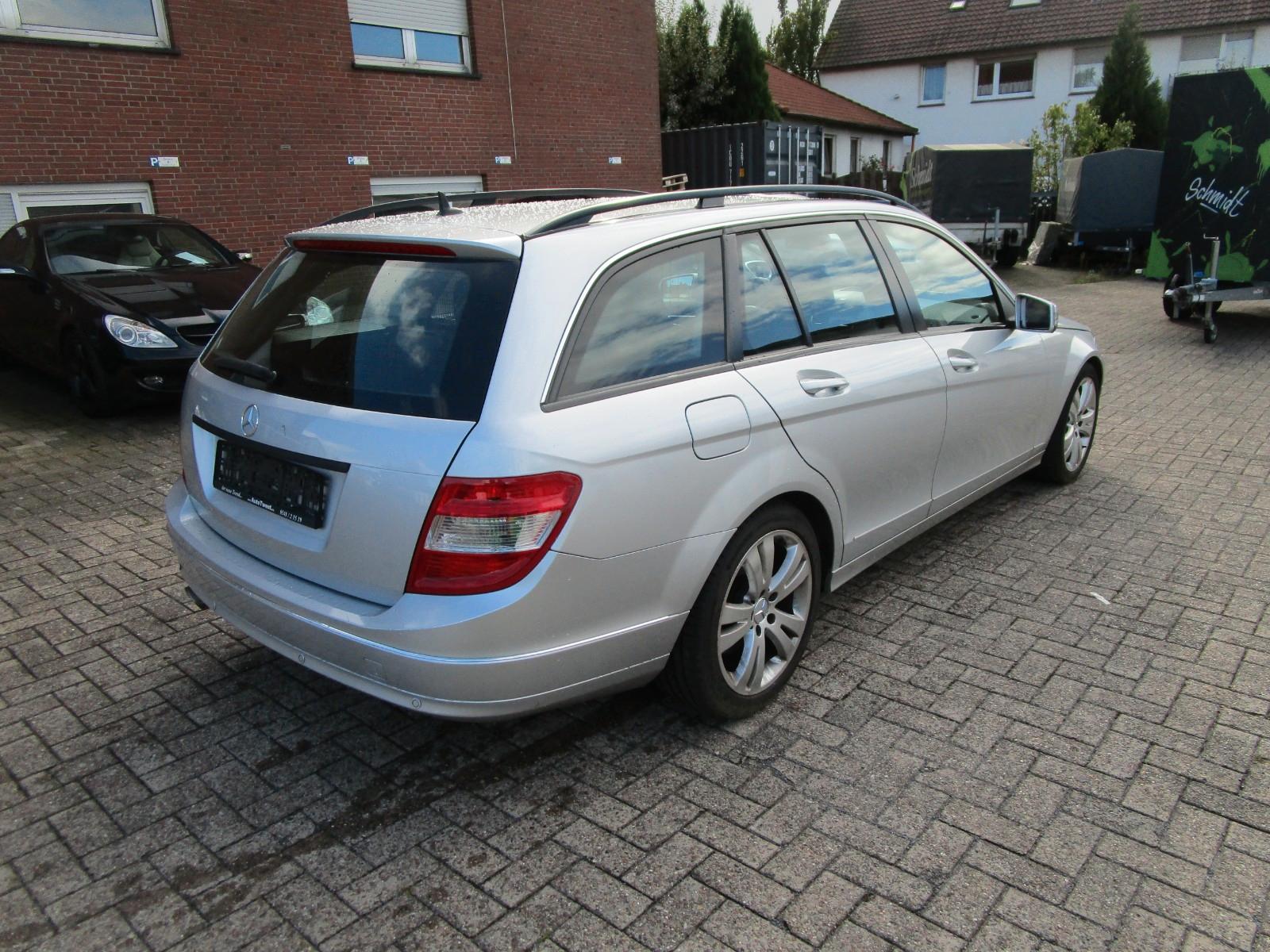 Mercedes-Benz C200 2008 — interior