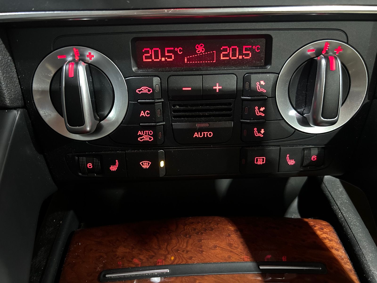 Fahrzeugabbildung Audi A3 Sportback 1.4TFSI Ambiente/KLIMA/AUTOMATIK/SH