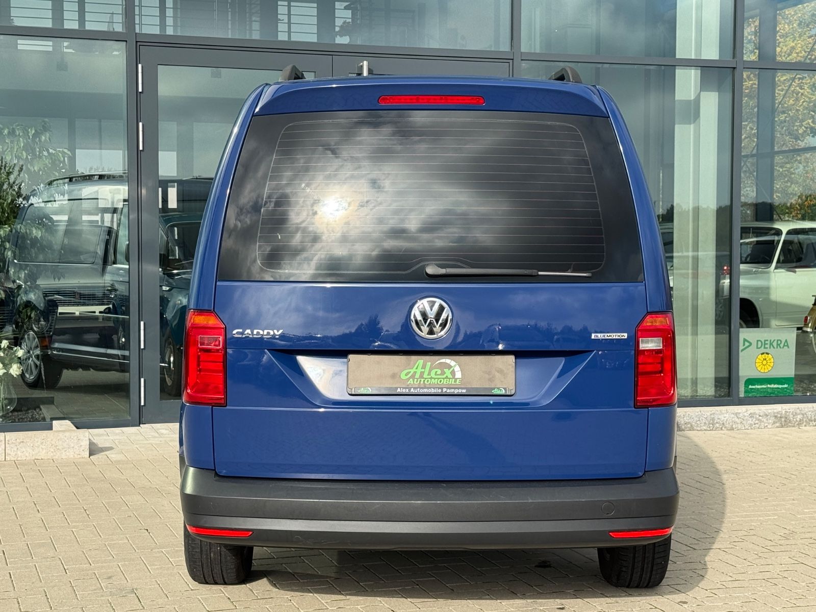 Volkswagen Caddy Maxi Kombi CNG Automatik 1. Hand 5-Sitzer foto 5